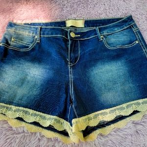 Lace trimmed Jean shorts